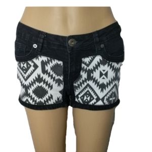 ❗2/$20❗CHIOLE black Shorts medium Aztec Print